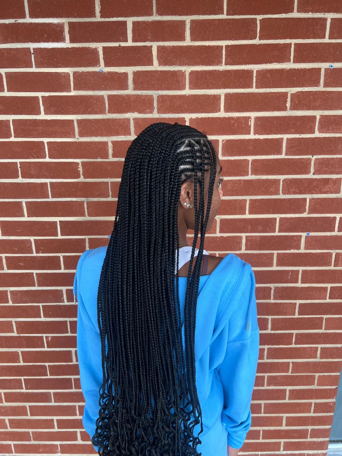 Knotless braids by Akwaba Hair Braiding
